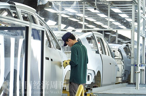 理想汽車“超級大腦” 驅(qū)動(dòng)智能工廠革命，引領(lǐng)小車銷售新未來